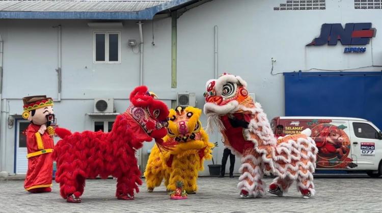 Menyambut Tahun Kuda Api, JNE Rayakan Imlek 2026 dengan Semangat Bergerak Bersama